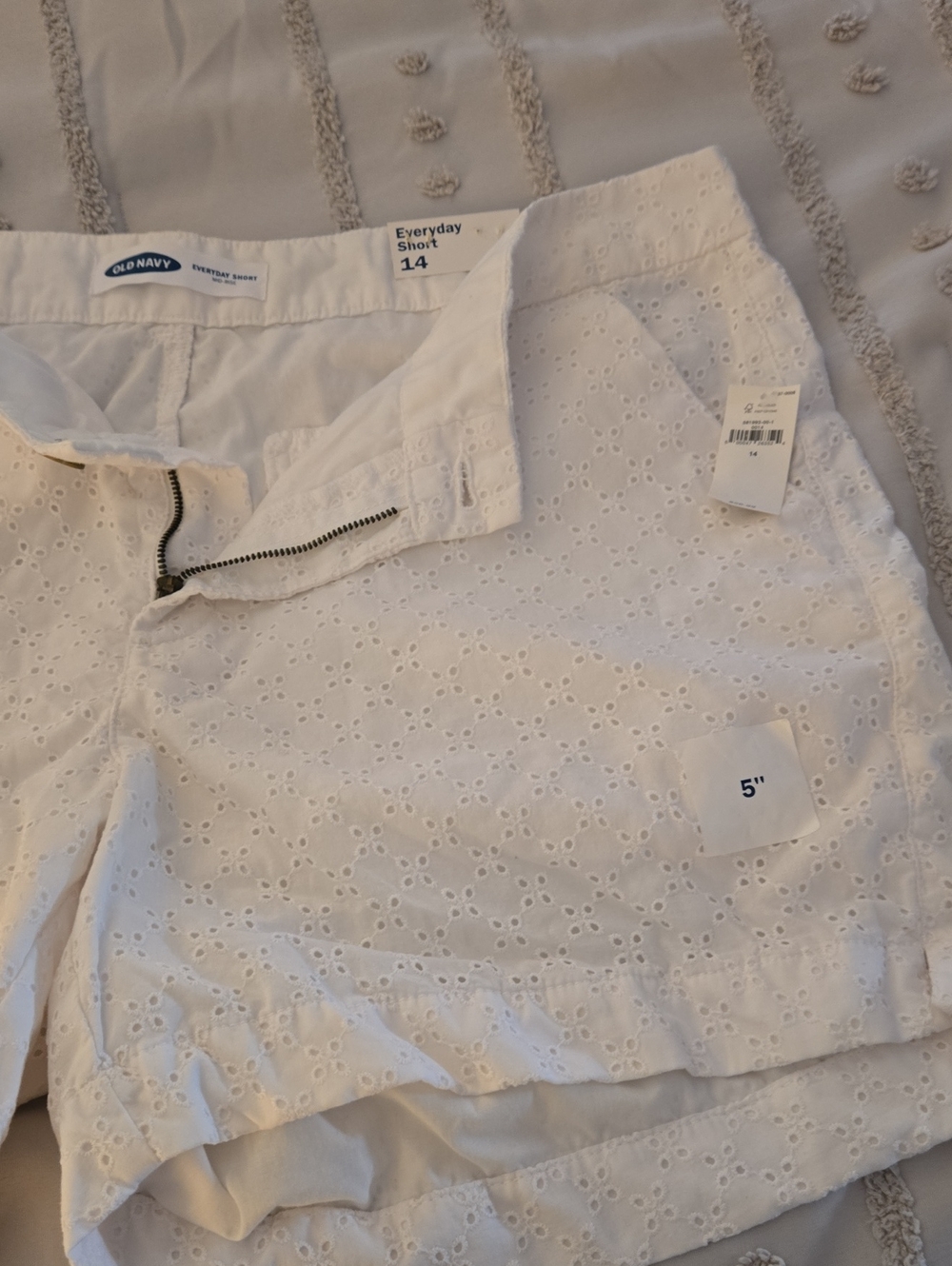 Old Navy White Eyelet High-Rise Everyday Shorts